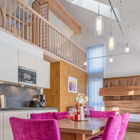 Del Sol Apartment *