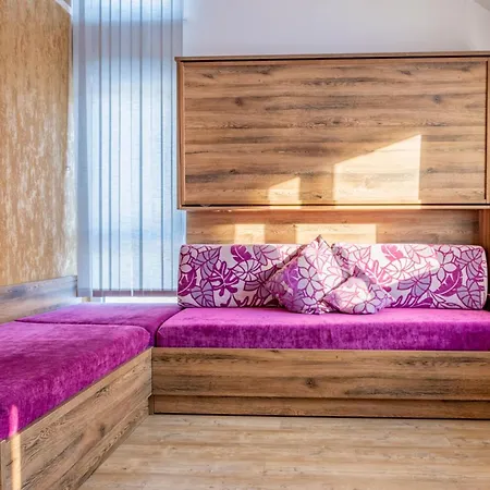 Del Sol 푸슈안데르글로크네르스트라세