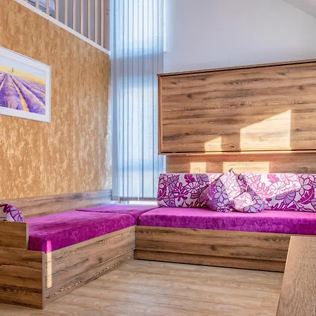Del Sol Apartment *
